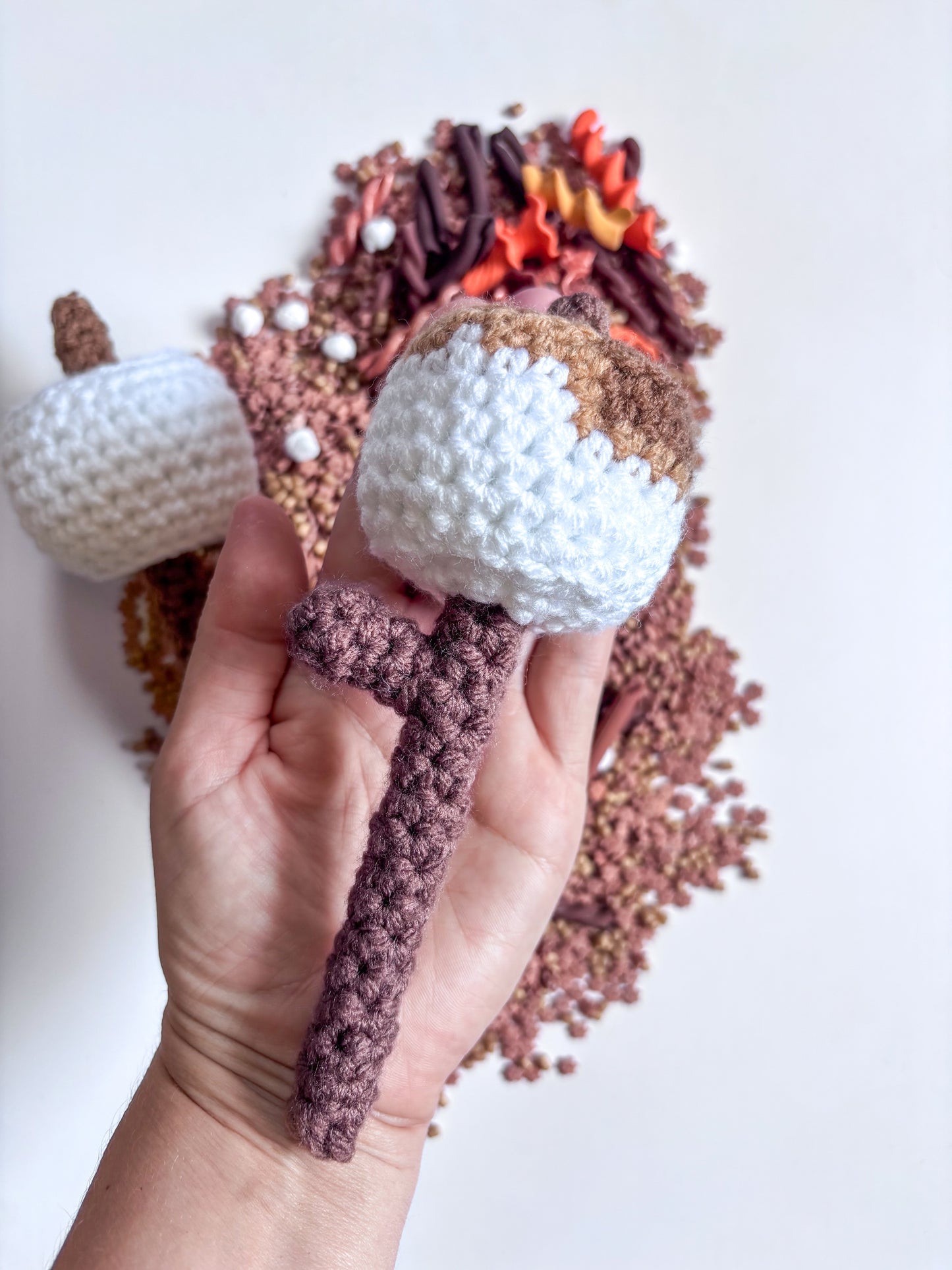Bonfire & S’mores Scented Filler with Marshmallow Sticks