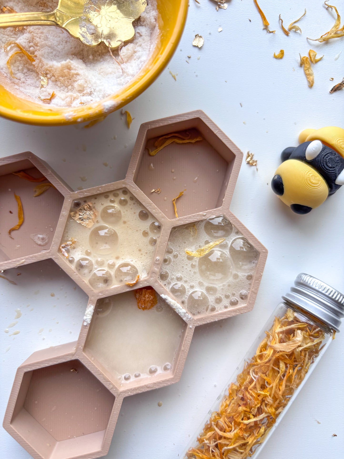 Buzzy Bee Golden Potion Play Pack